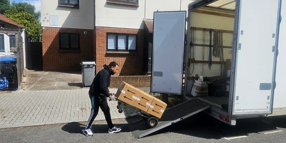 House removals loading